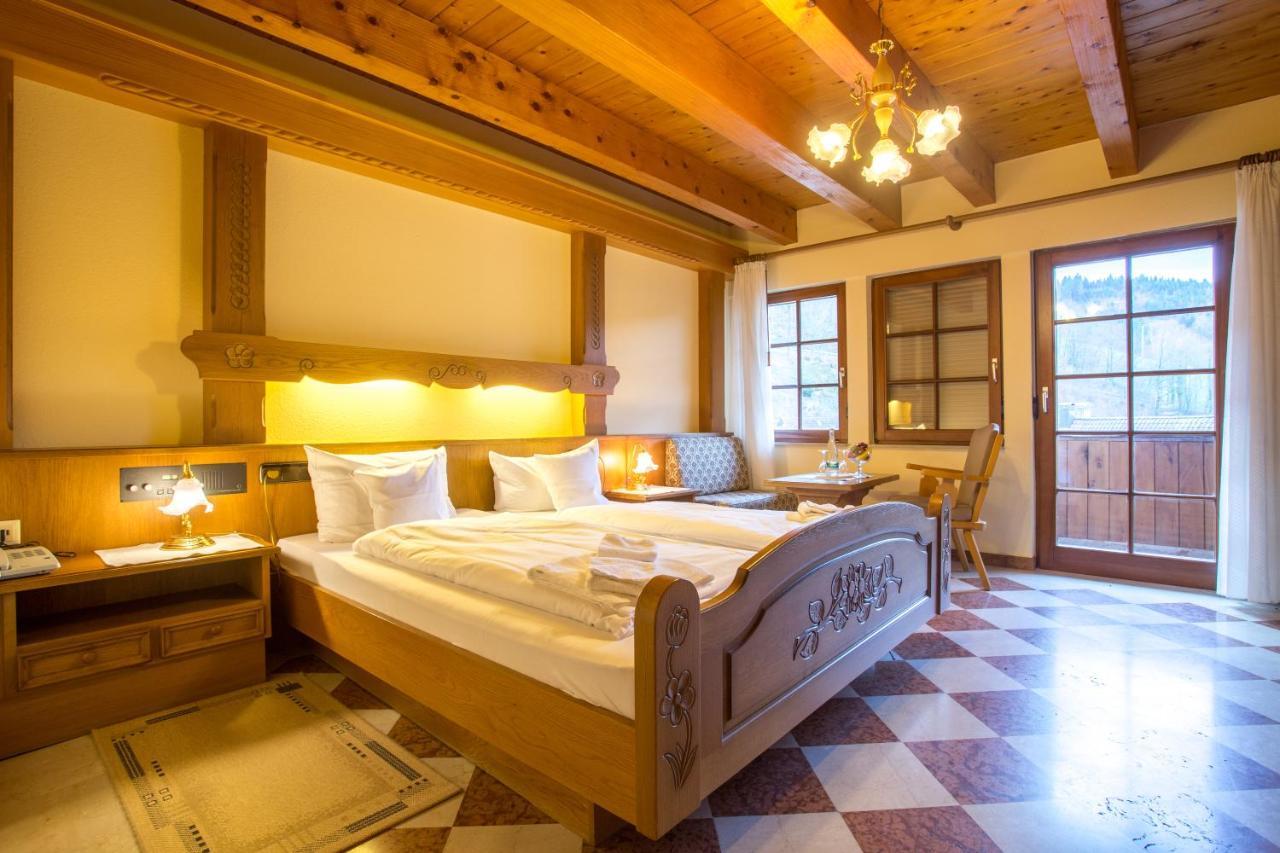 Hotel Hirsch Bad Peterstal-Griesbach Eksteriør bilde